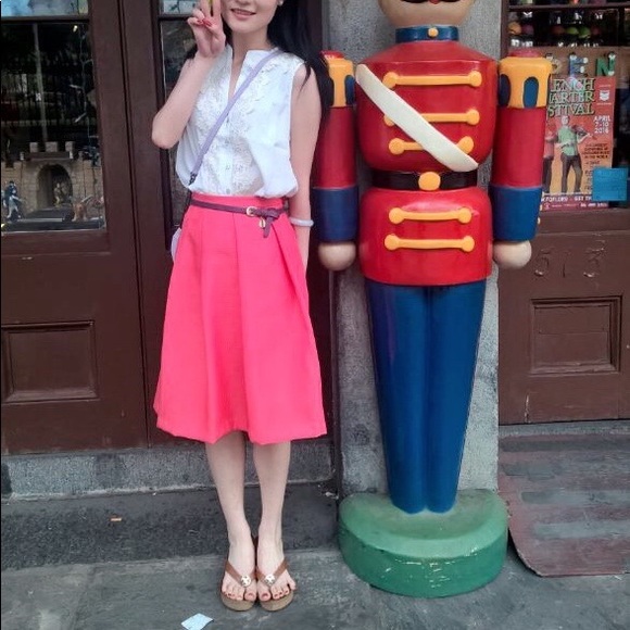 A Rose-pink color lattice jacquard weave skirt - Picture 2 of 4